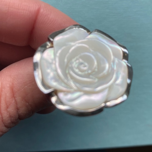 Mother of Pearl adjustable ring - Picture 2 of 5
